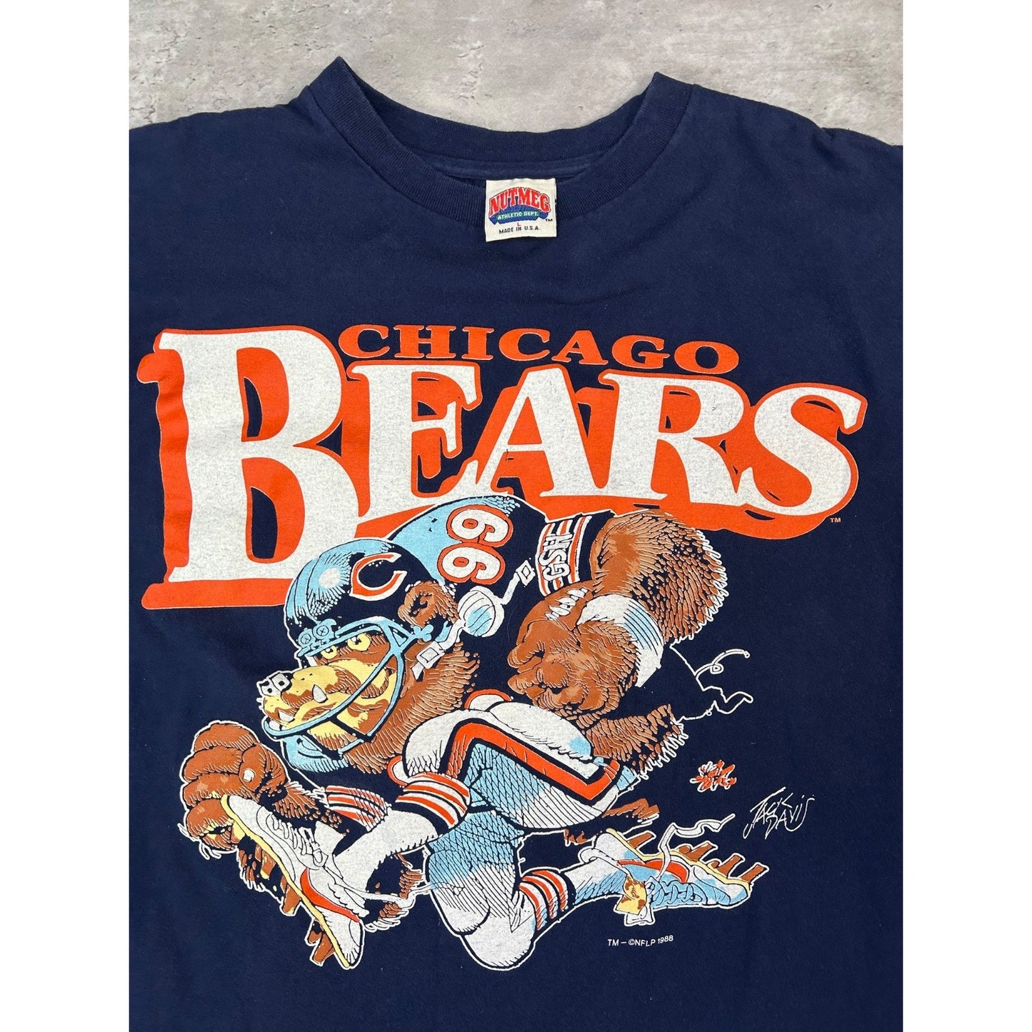 Vintage 1988 Chicago Bears NFL Big Mascot Graphic Football T-Shirt Size Large