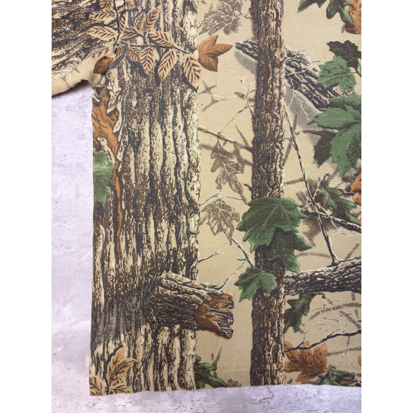 Vintage Realtree Tree Camo Hunting T-Shirt Size XL