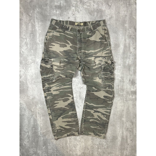 Vintage Wrangler Jeans Woodland Camo Hunting Cargo Pants Size 39W