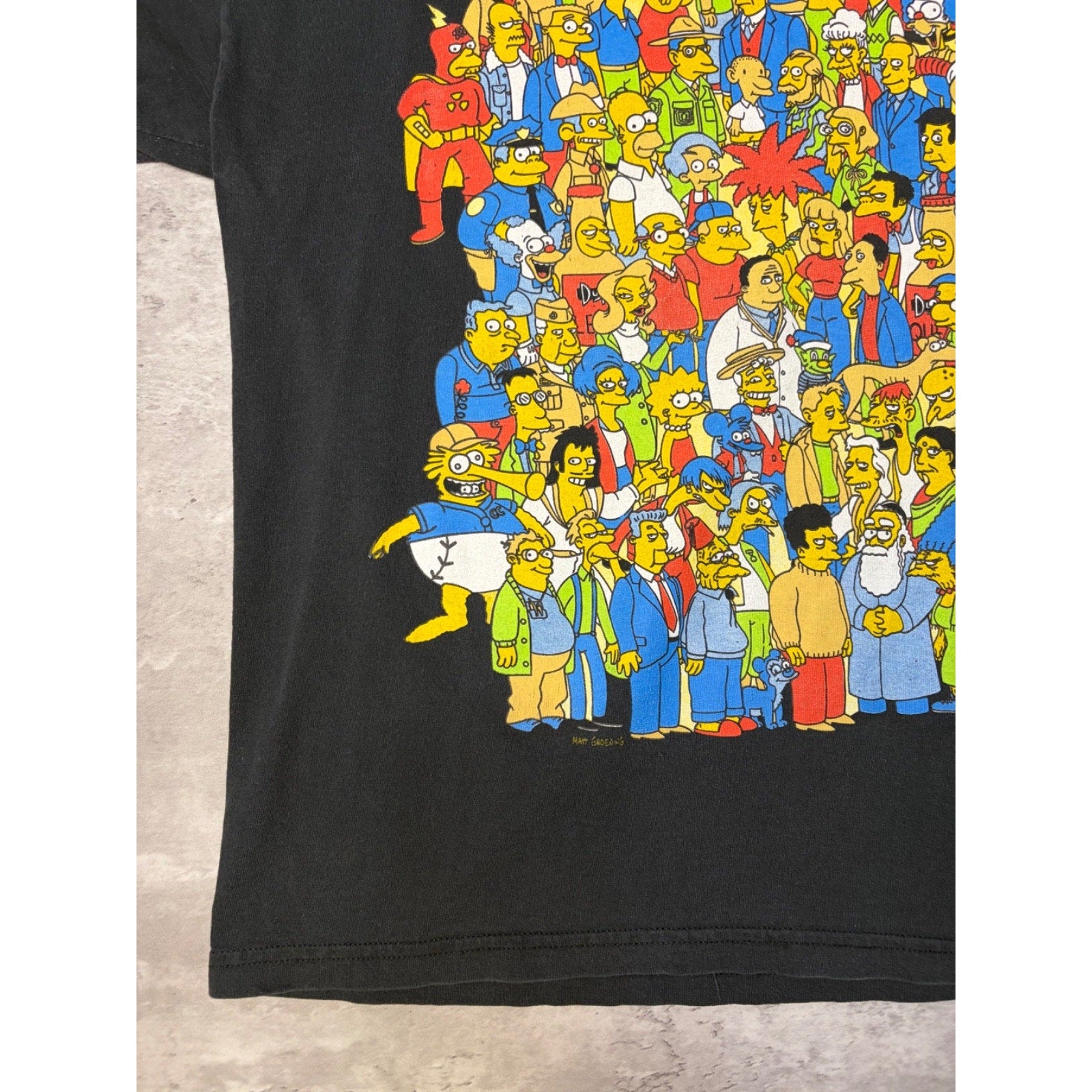 Vintage The Simpsons Cast Graphic T-Shirt Size XL