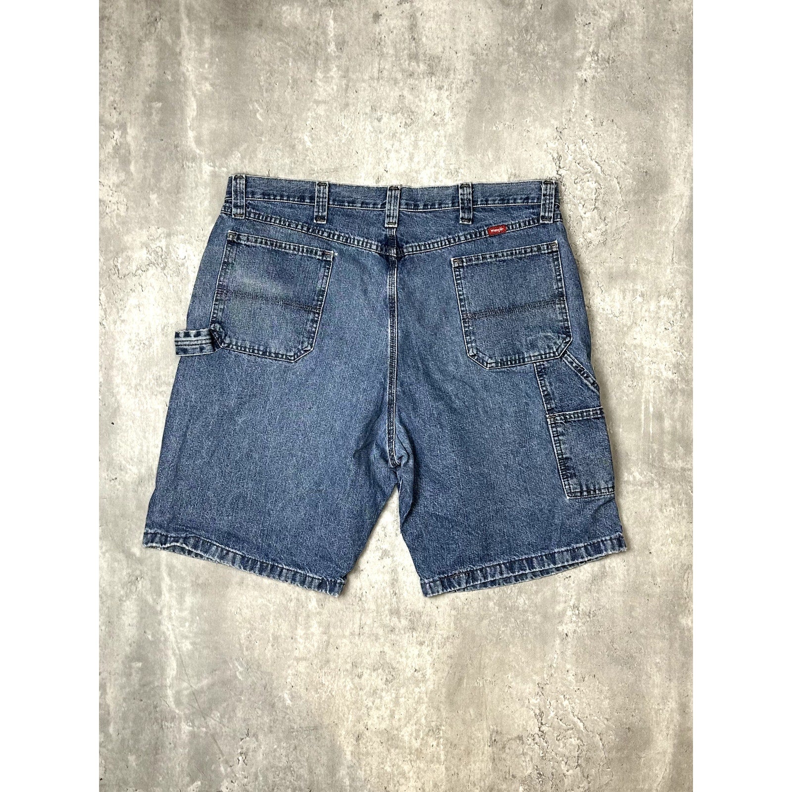 Vintage Wrangler Medium Wash Denim Workwear Carpenter Shorts Size 40