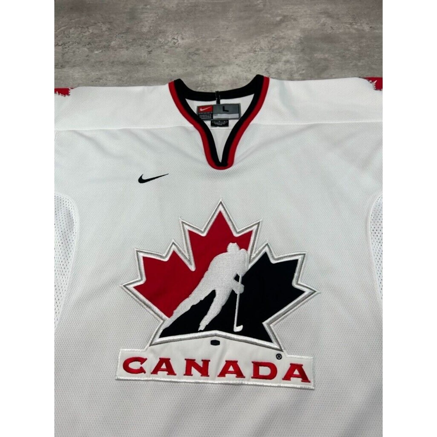 Vintage Team Canada Hockey Nike Team Jersey Size Large White