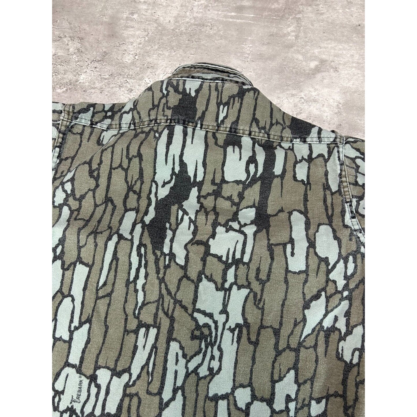 Vintage 80s/90s Cabelas Trebark Camo Hunting Button Up Shirt Size Medium