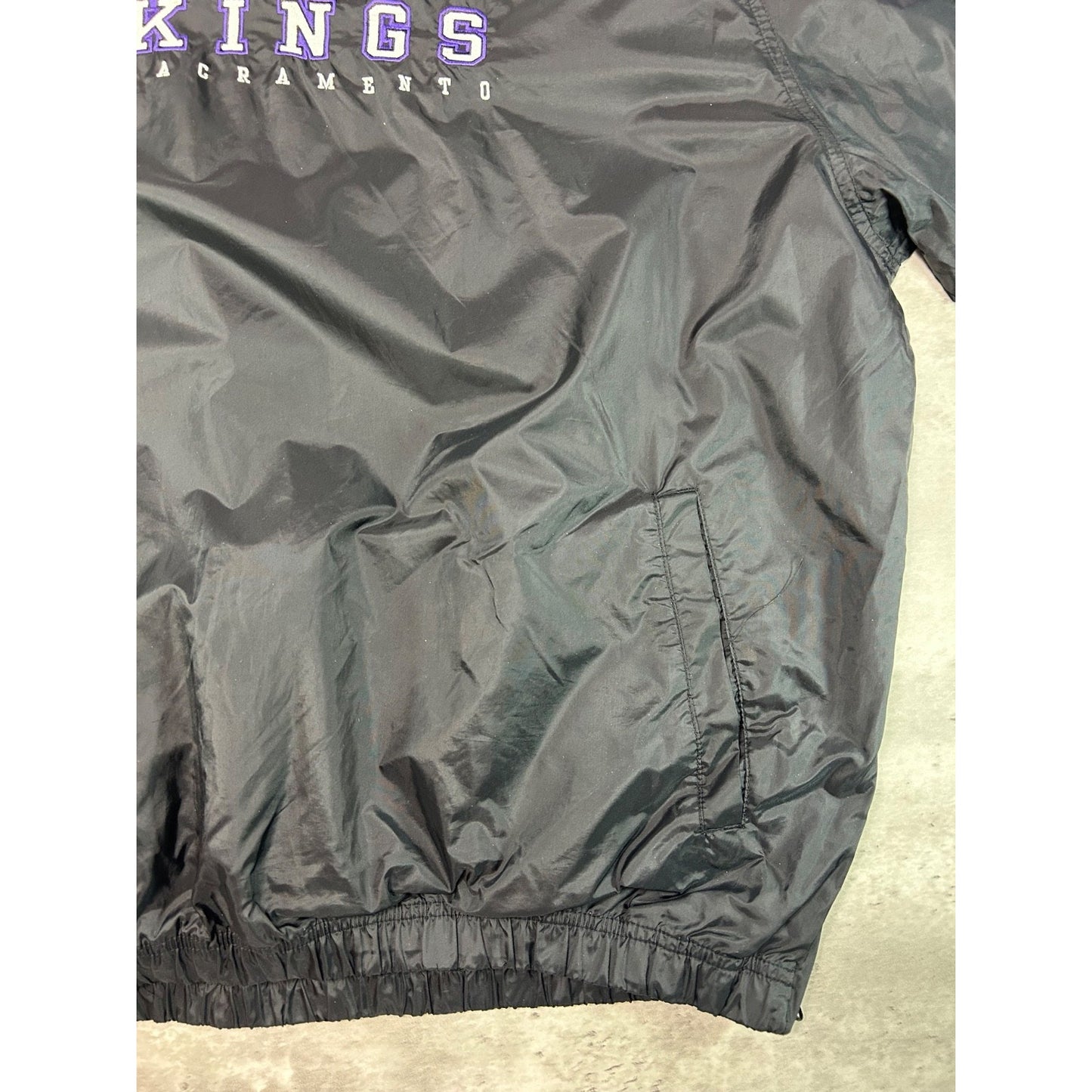 Vintage 2000s Sacramento Kings NBA Embroidered Windbreaker Jacket Size XL