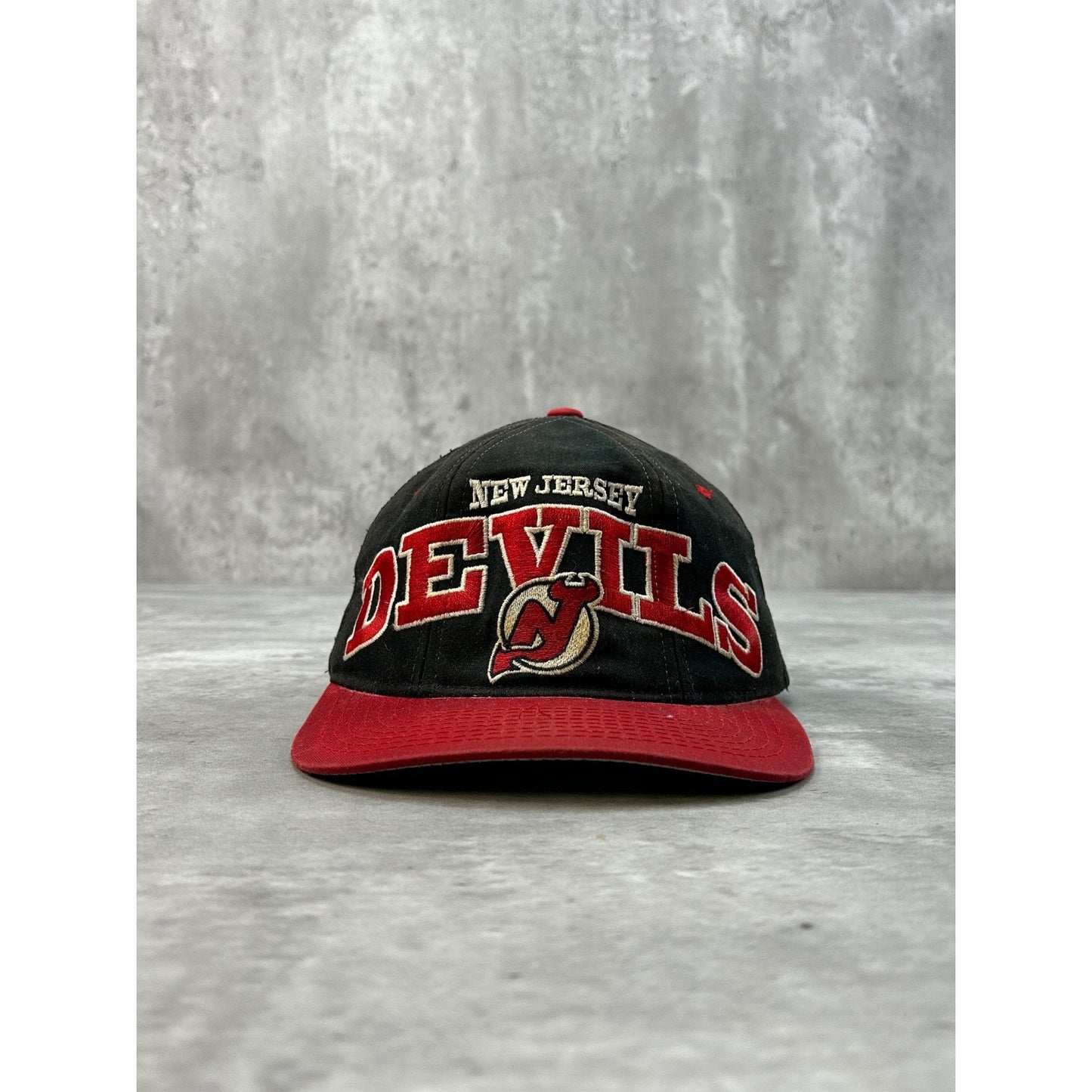 Vintage 90s New Jersey Devils NHL Starter Embroidered Spellout Snapback Hat OSFA