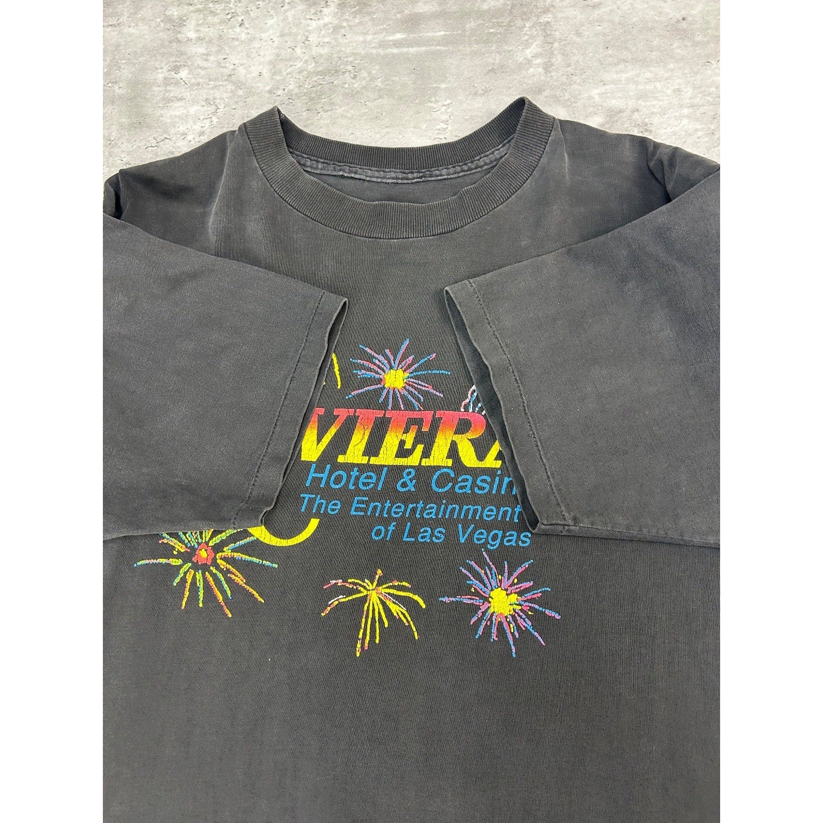 Vintage 90s Rivera Hotel & Casino Graphic Destination T-Shirt Size XL