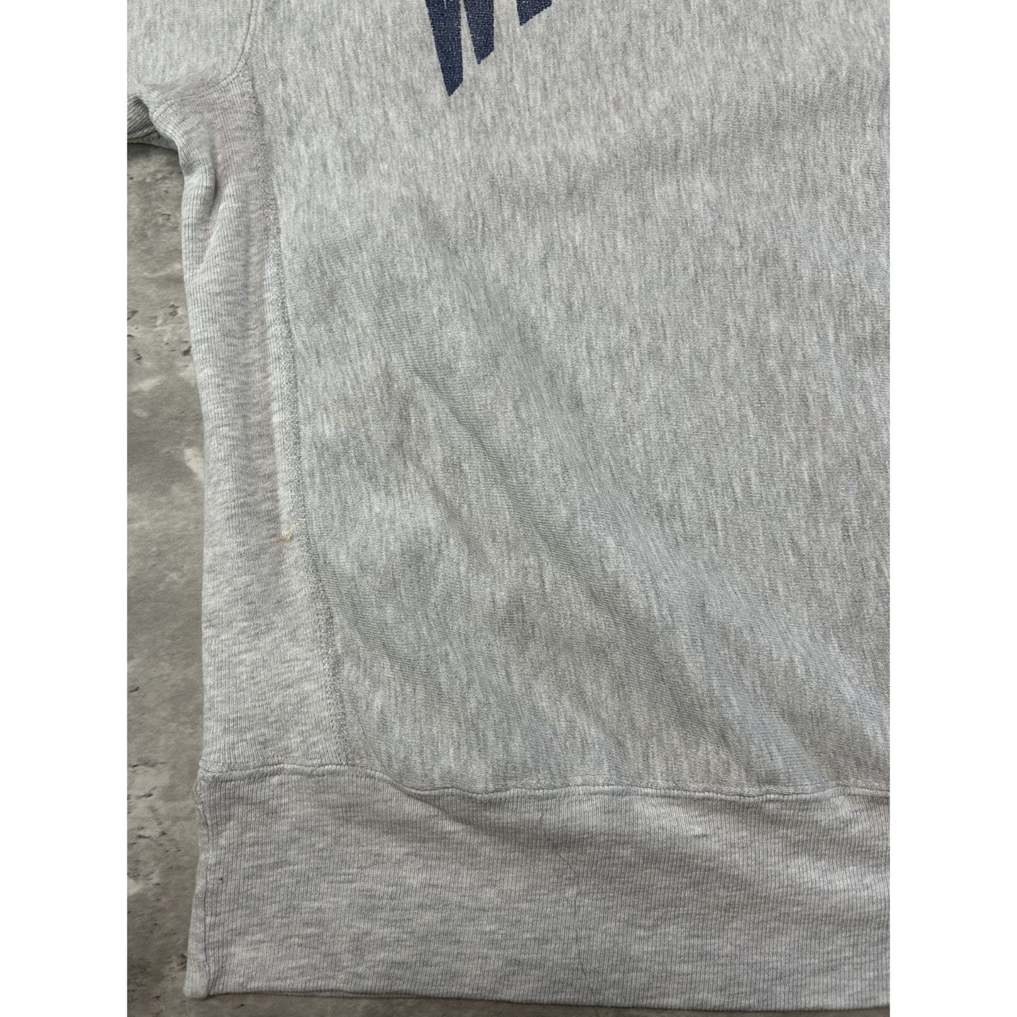Vintage 90s Wisconsin NCAA Champion Reverse Weave Crewneck Sweatshirt Size XL