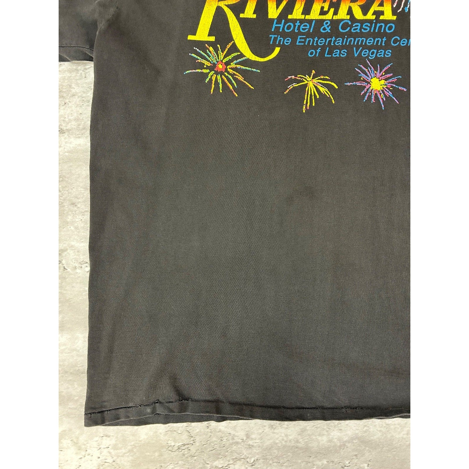 Vintage 90s Rivera Hotel & Casino Graphic Destination T-Shirt Size XL
