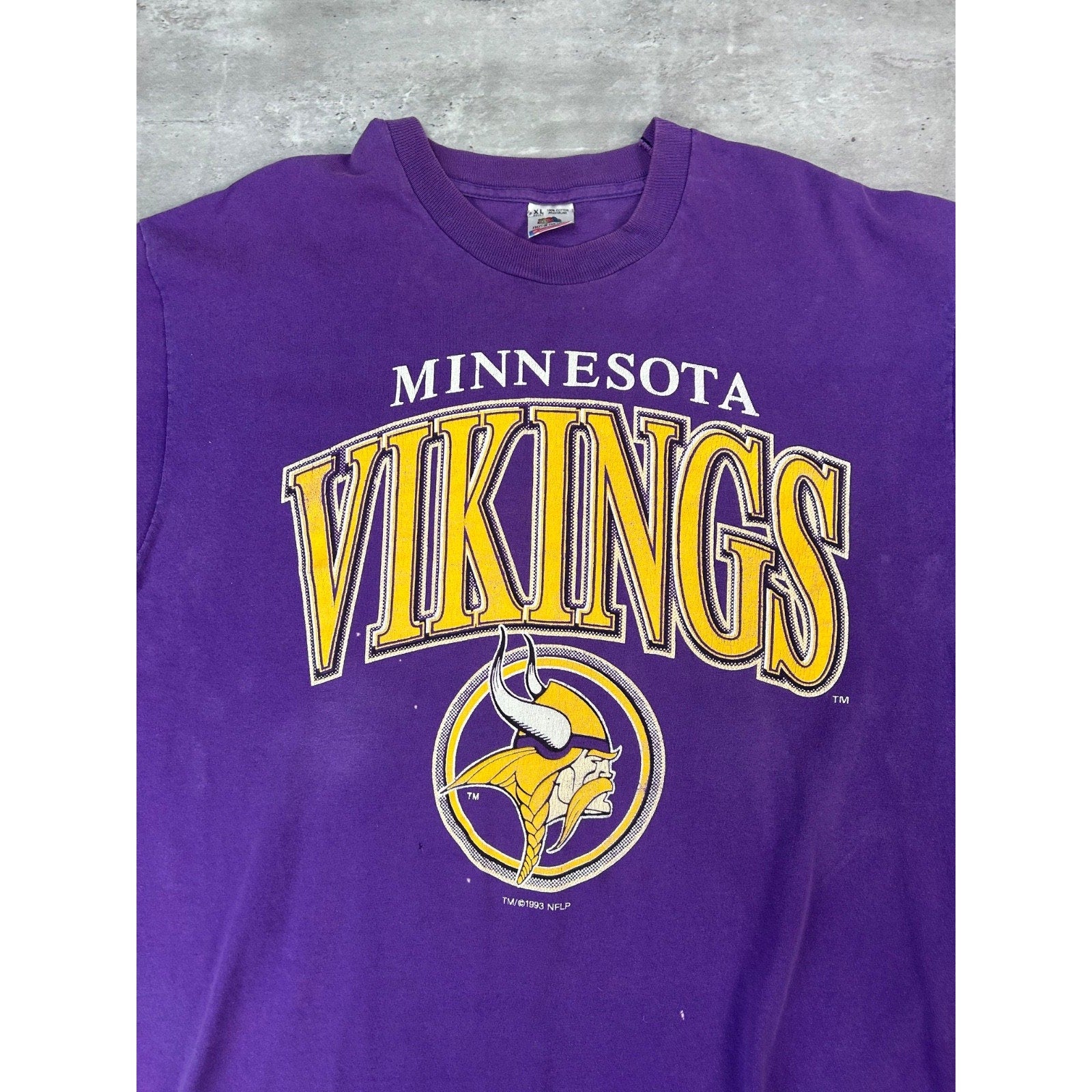 Vintage 1993 Minnesota Vikings NFL Spellout Graphic Button Up Shirt Size XL