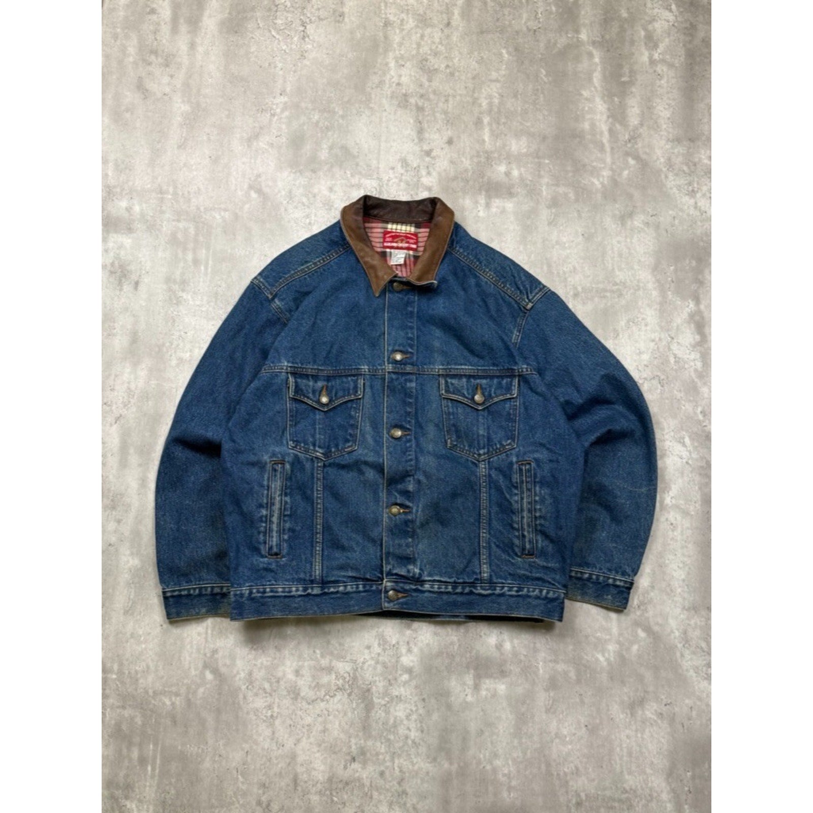 Vintage Marlboro Country Store Plaid Lined Medium Wash Denim Jacket Size Large