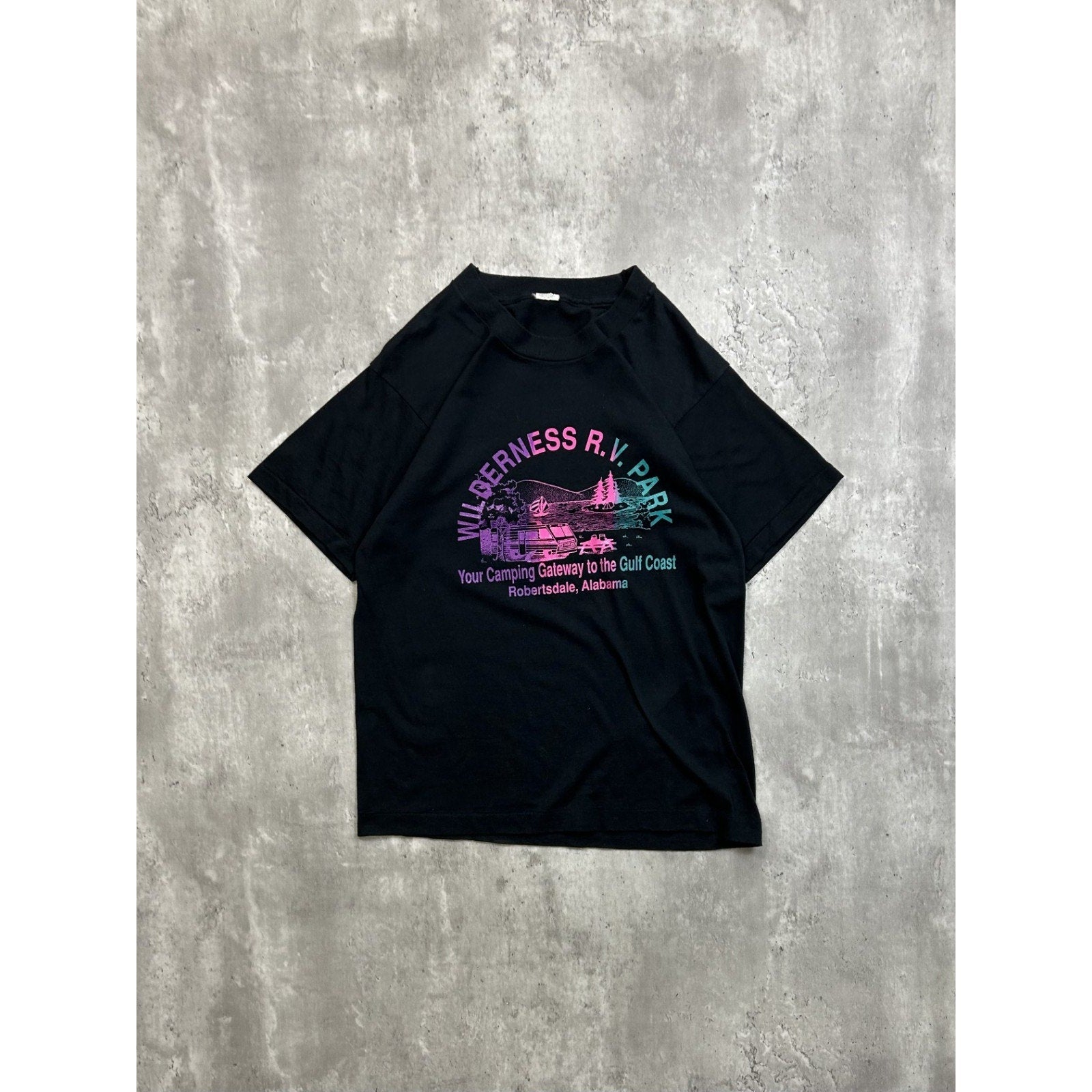 Vintage 80s/90s Wilderness RV Park Graphic Destination T-Shirt Size Medium