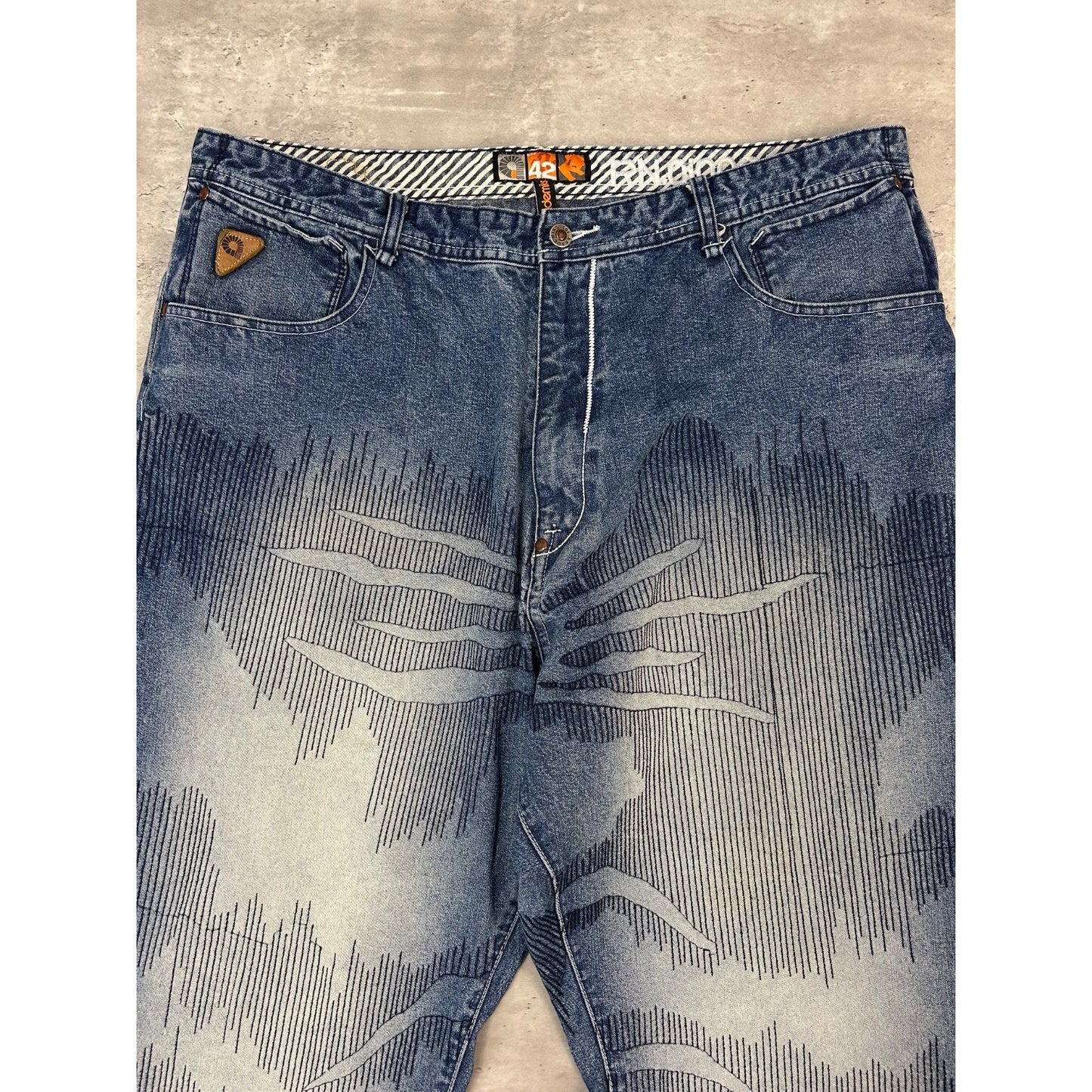 Vintage Y2K Akademiks Baggy Fit Medium Wash Textured Denim Pants Size 41