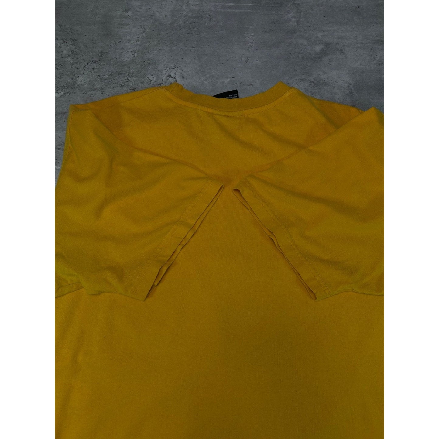 Vintage Y2K Southpole Graphic Spellout T-Shirt Size XL Yellow