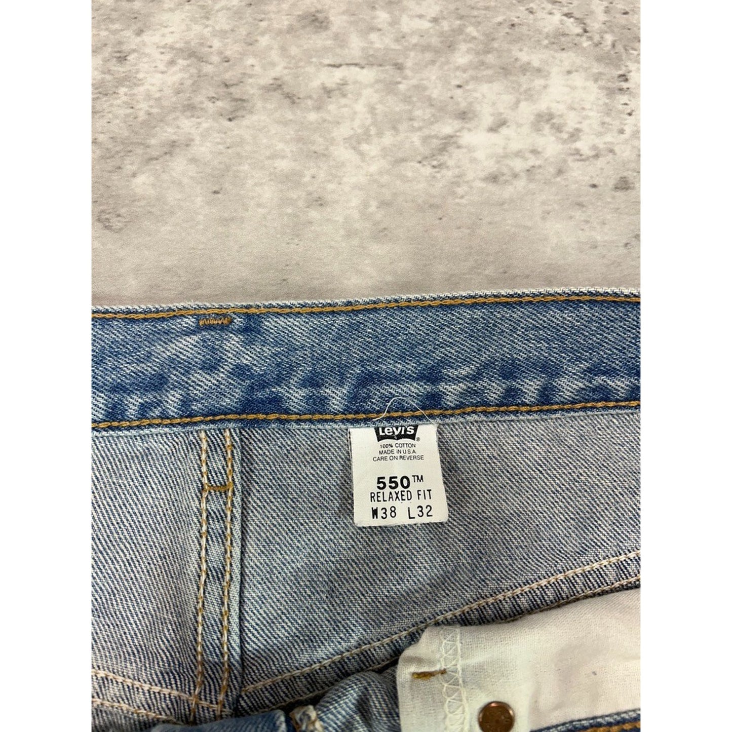 Vintage Levis Red Tab 550 Relaxed Fit Light Wash Denim Pants Size 37 Blue