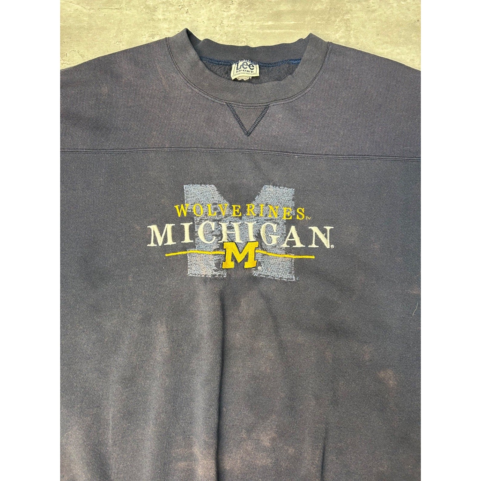 Vintage 90s Michigan Wolverines NCAA Embroidered Spellout Sweatshirt Size 2XL