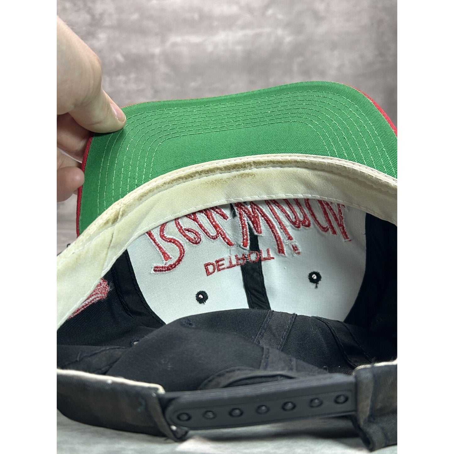 Vintage 90s Detroit Red Wings NHL Sports Specialties Script Snapback Hat OSFA