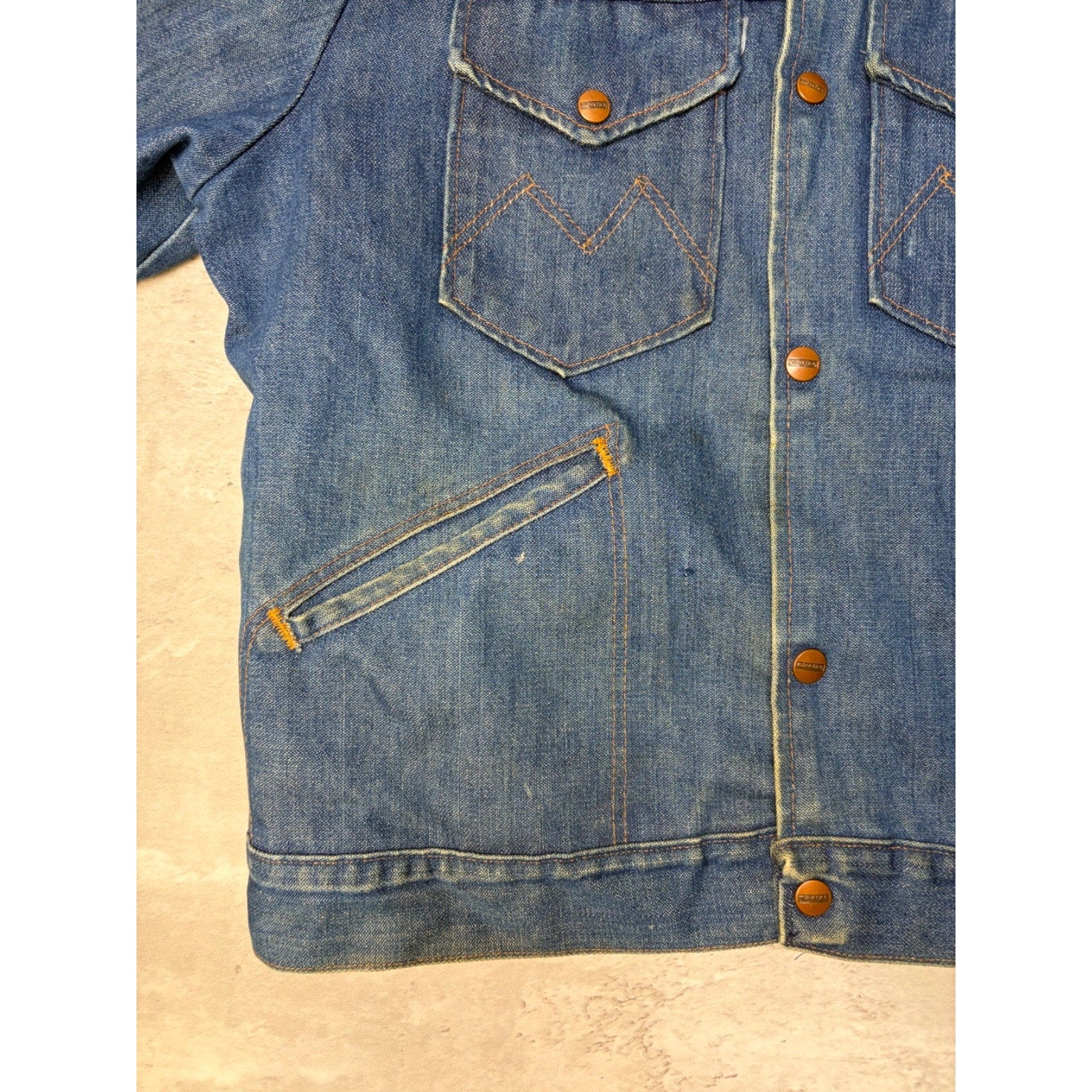 VTG 1970s Maverick Wrangler Blanket Lined Medium Wash Denim Jacket Size Large