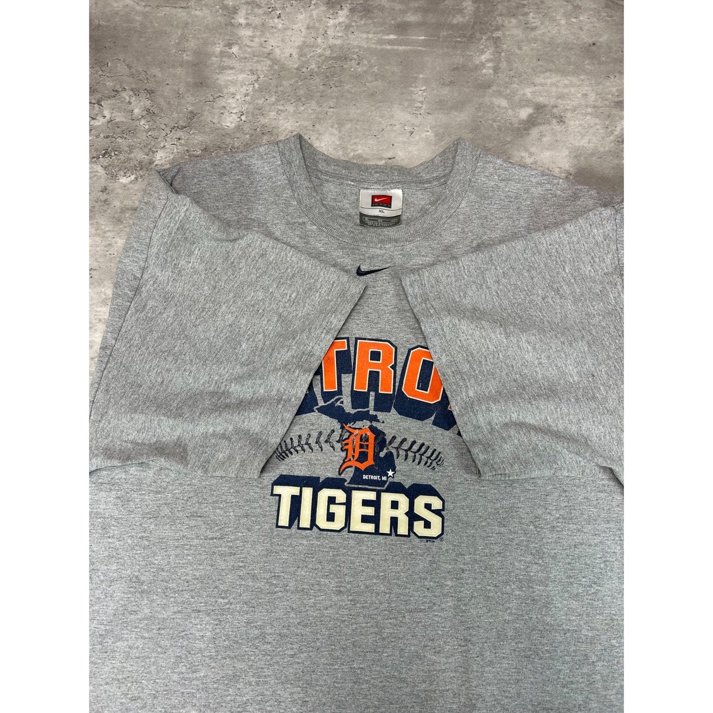 Vintage Detroit Tigers MLB Nike Middle Swoosh Spellout T-Shirt Size XL