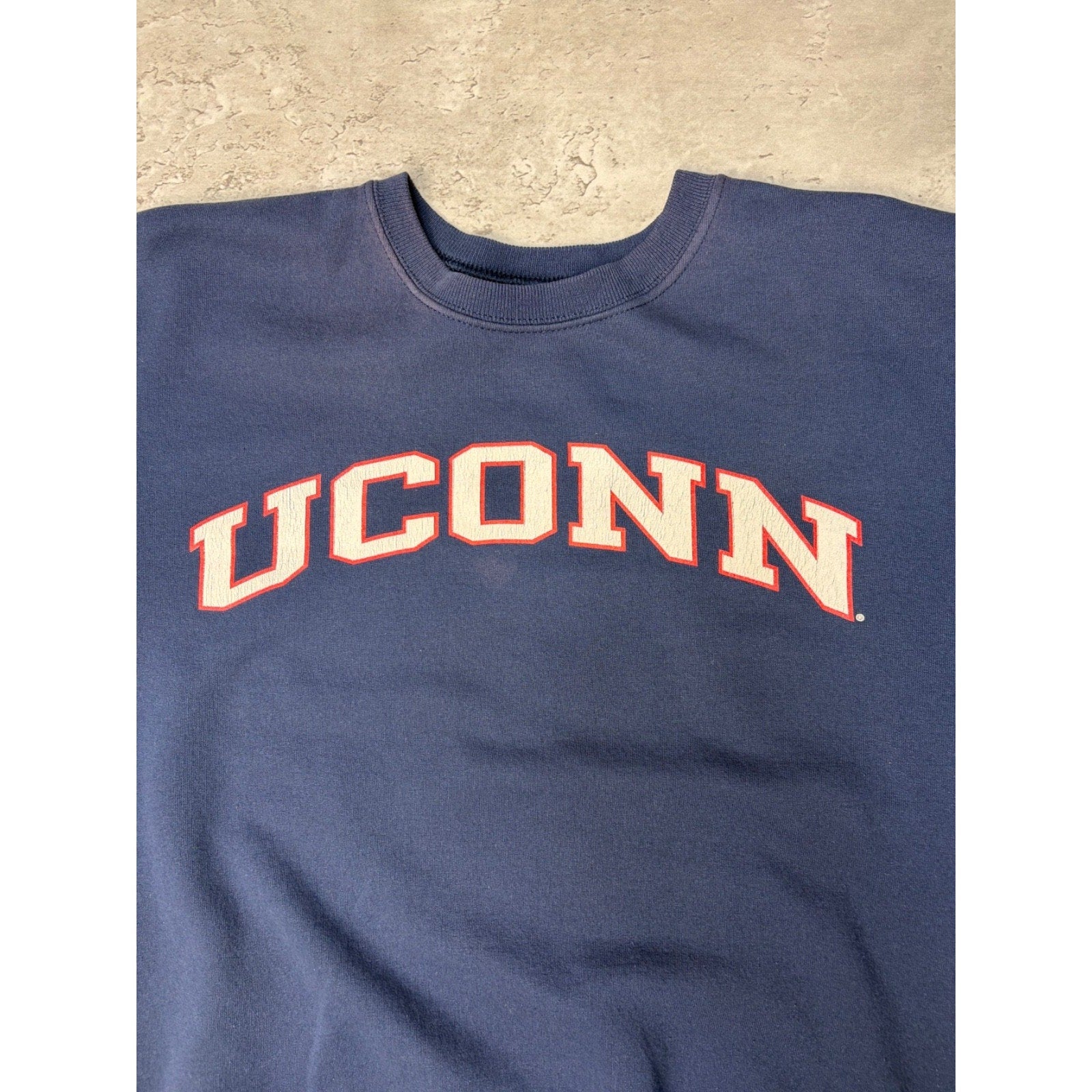 Vintage Uconn Huskies NCAA Spellout Graphic Champion Sweatshirt Size Medium