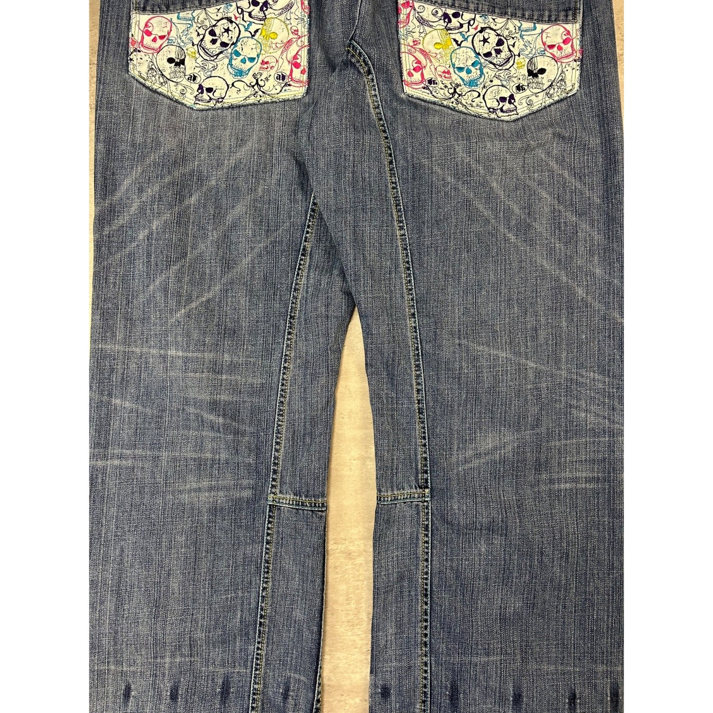 Vintage Y2K Artful Dodger Baggy Fit Medium Wash Denim Skull Pocket Pants Size 42