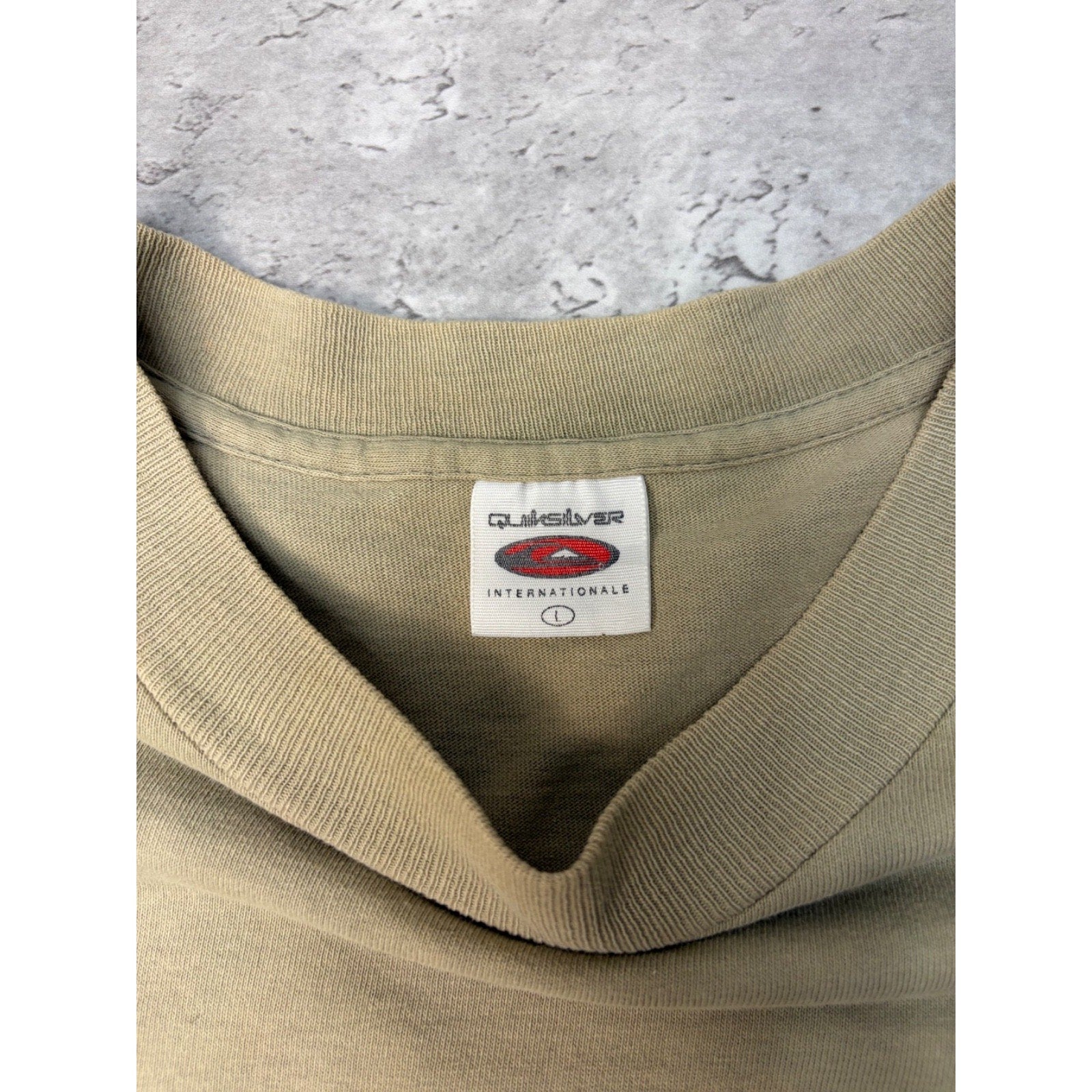 Vintage Y2K Quiksilver Gear Logo Graphic T-Shirt Size Large