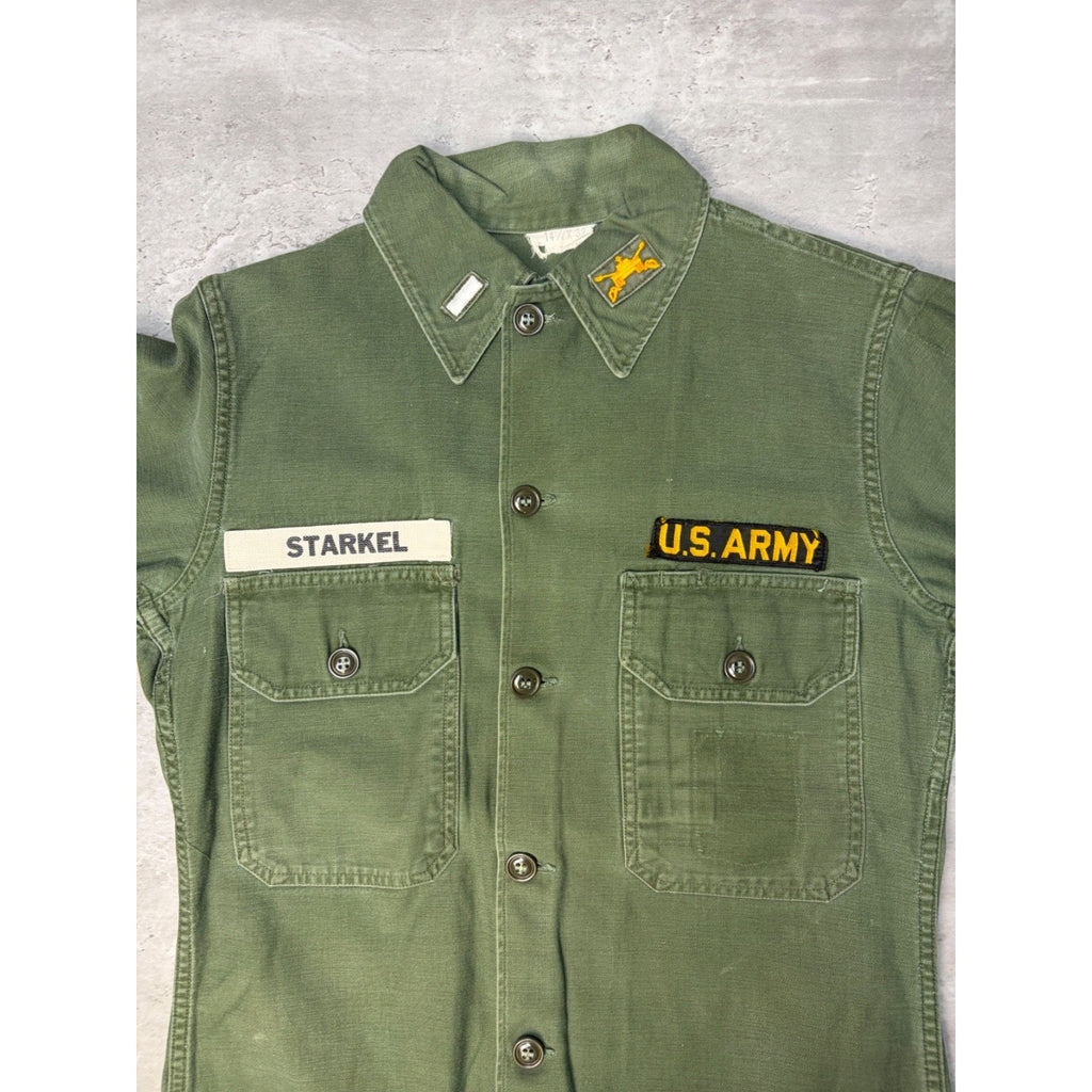 Vintage 1960s US Army OG 107 Patched Military Button Up Shirt Size Medium