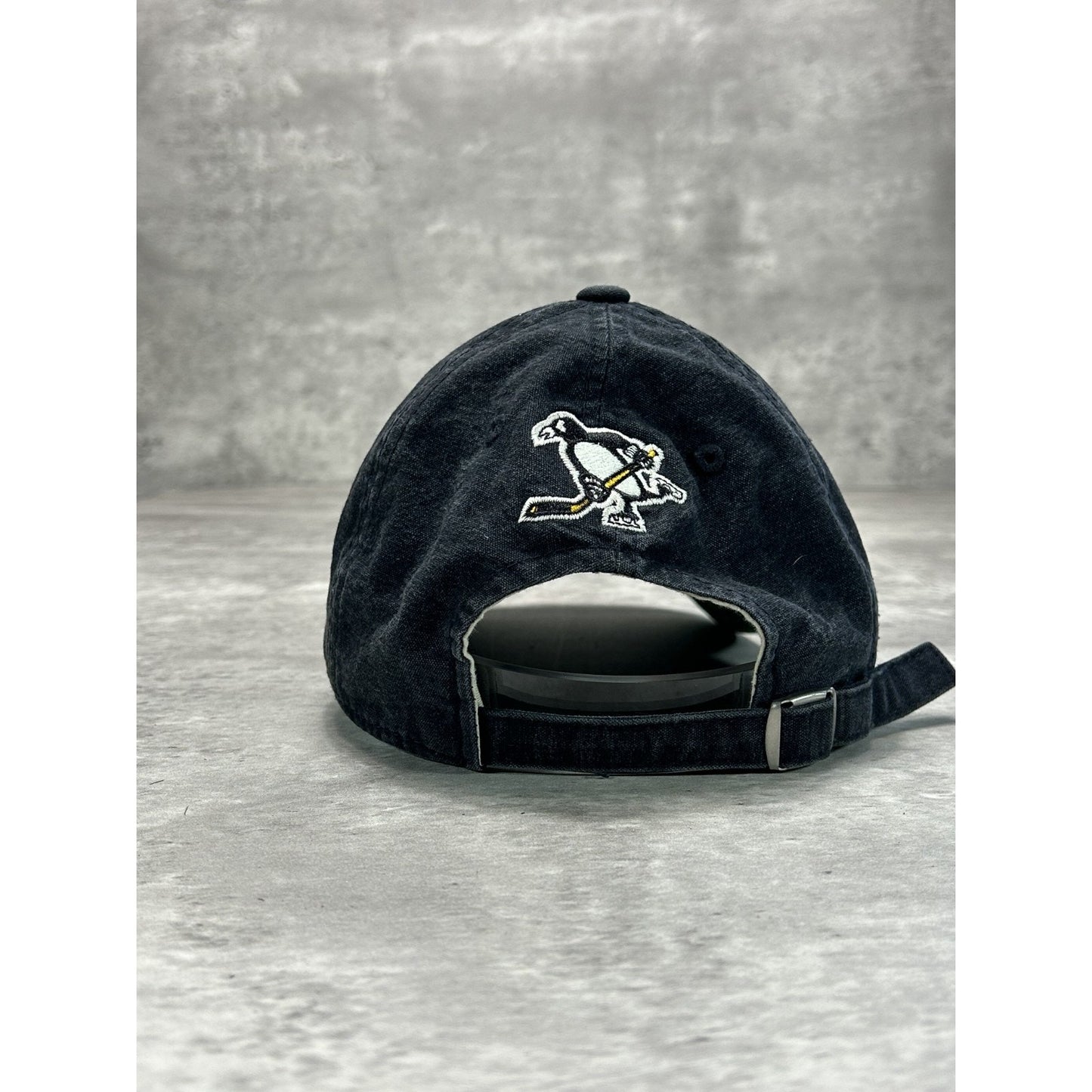 Vintage 2000s Pittsburgh Penguins NHL Embroidered Spellout Strapback Hat OSFA