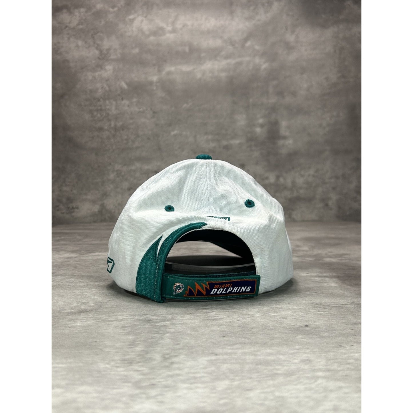 Vintage 2000s Miami Dolphins NFL Embroidered Sharktooth Reebok Snapback Hat OSFA