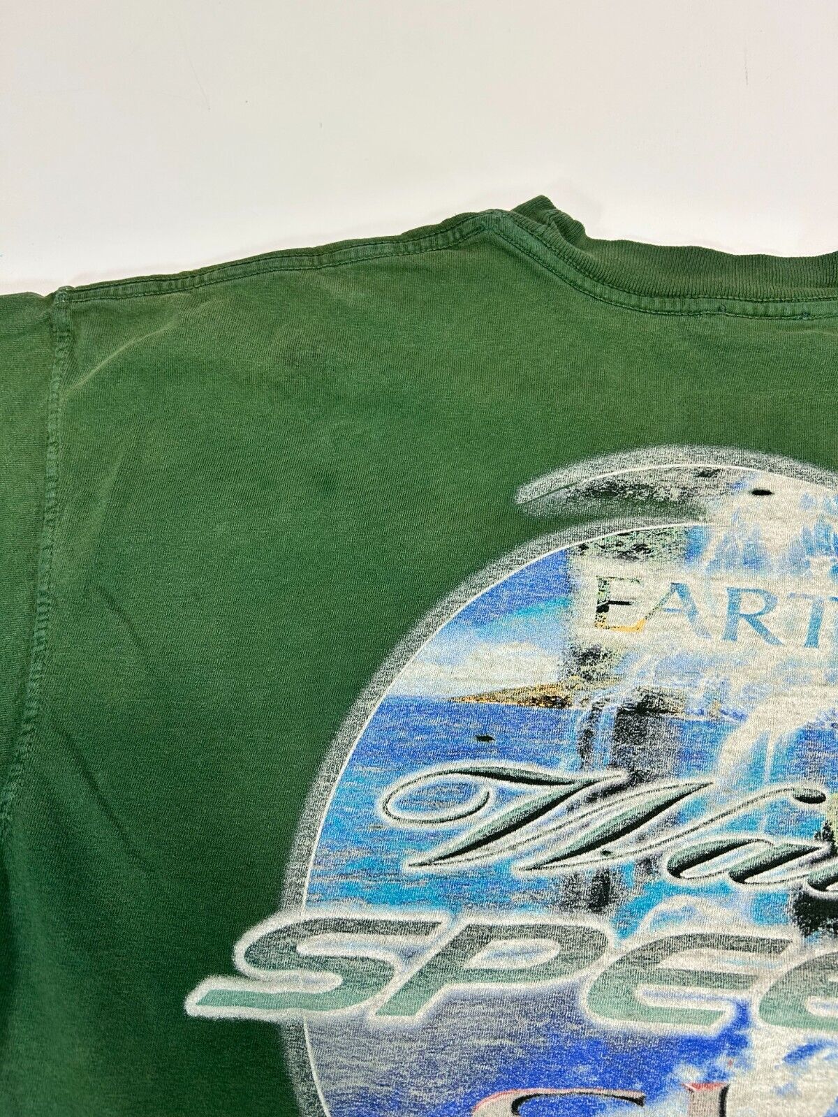 Vintage 90s Speedo Earth Water Sky Graphic T-Shirt Size Large Green