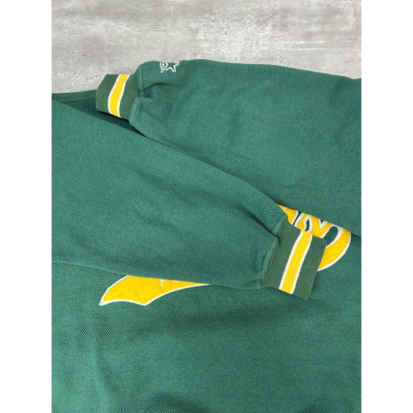 Vintage 90s Green Bay Packers NFL Embroidered Starter Tailsweep Sweatshirt Large