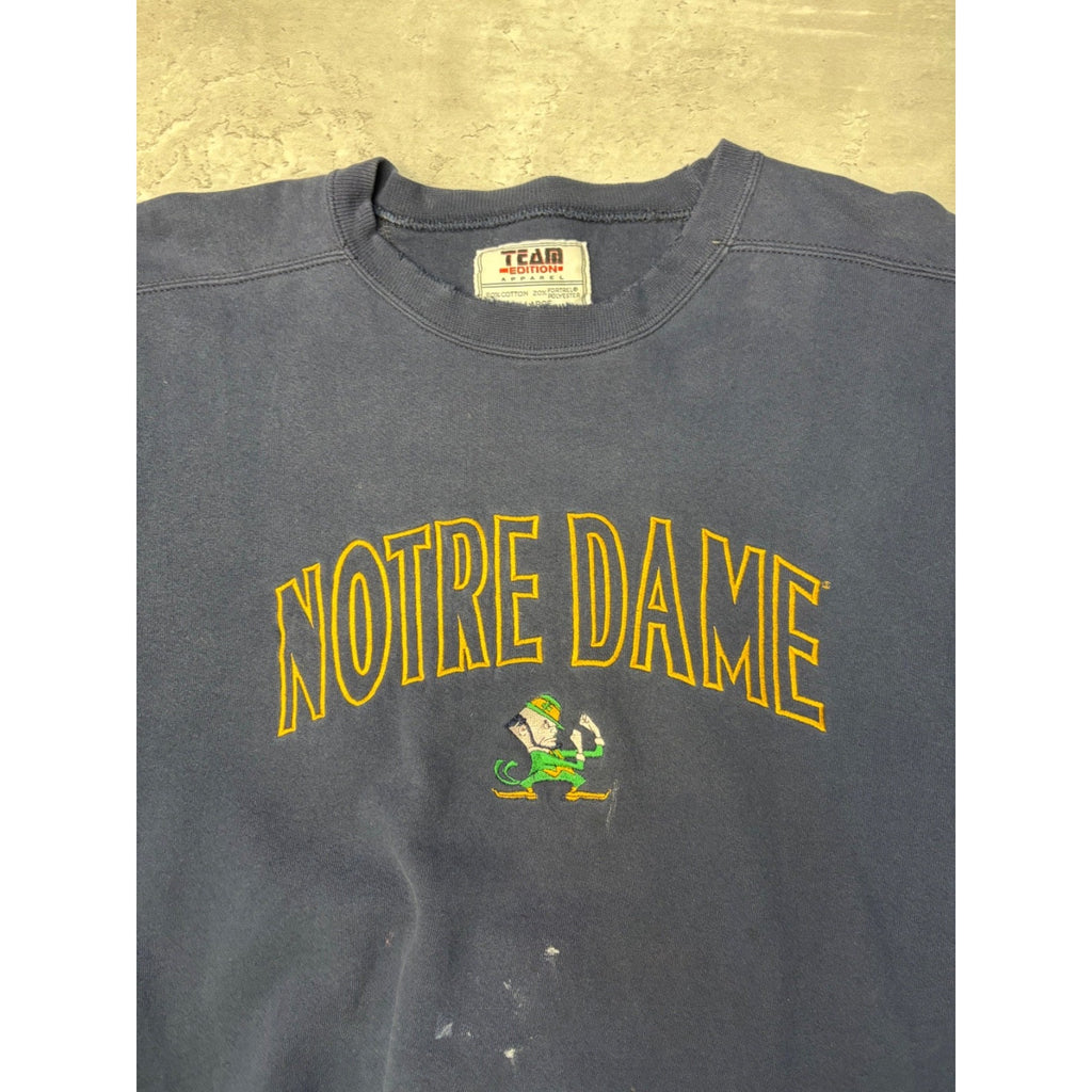Vintage Notre Dame Fighting Irish Embroidered Spellout Logo Sweatshirt Size XL