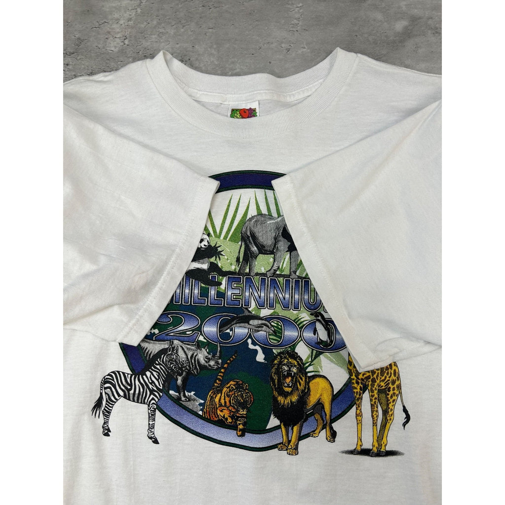 Vintage Millenium 2000 Animal Nature Graphic Cropped T-Shirt Size XL