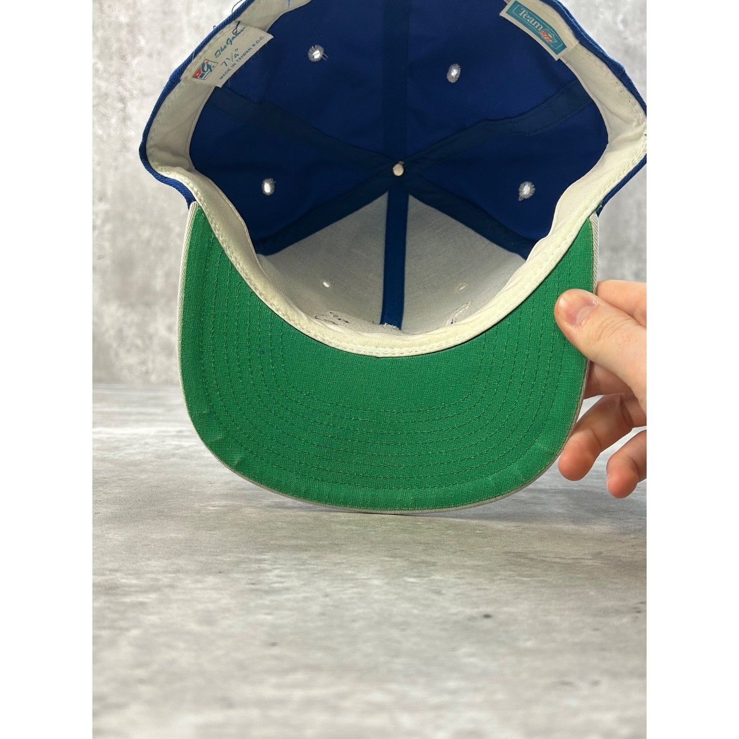 Vintage 90s Detroit Lions NFL Embroidered Logo Football Fitted Hat Size 7 1/4