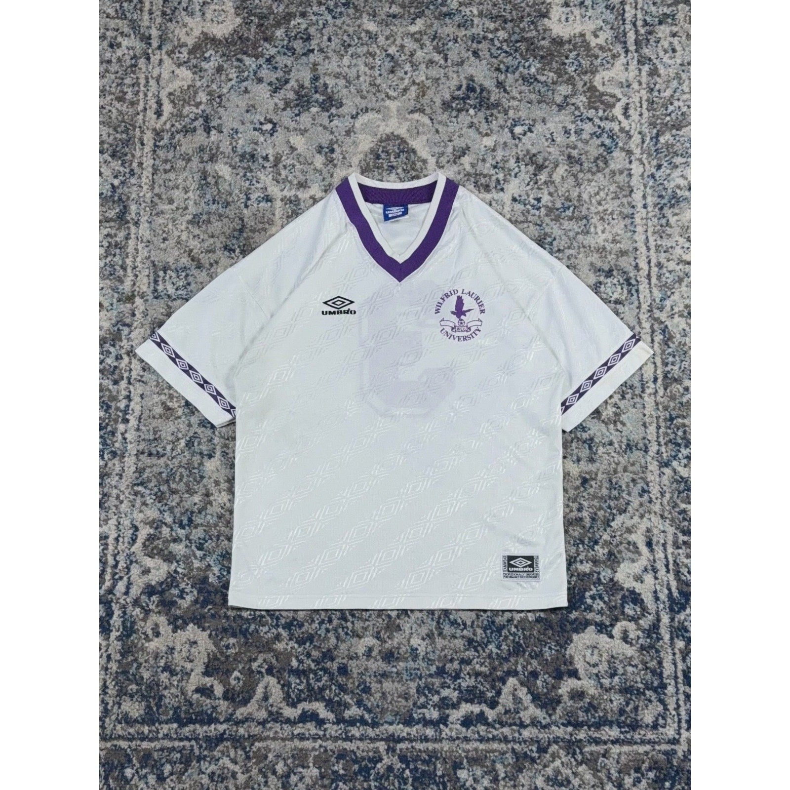 Vintage Wilfred Laurier University NCAA Collegiate Umbro Soccer Jersey Sz Medium