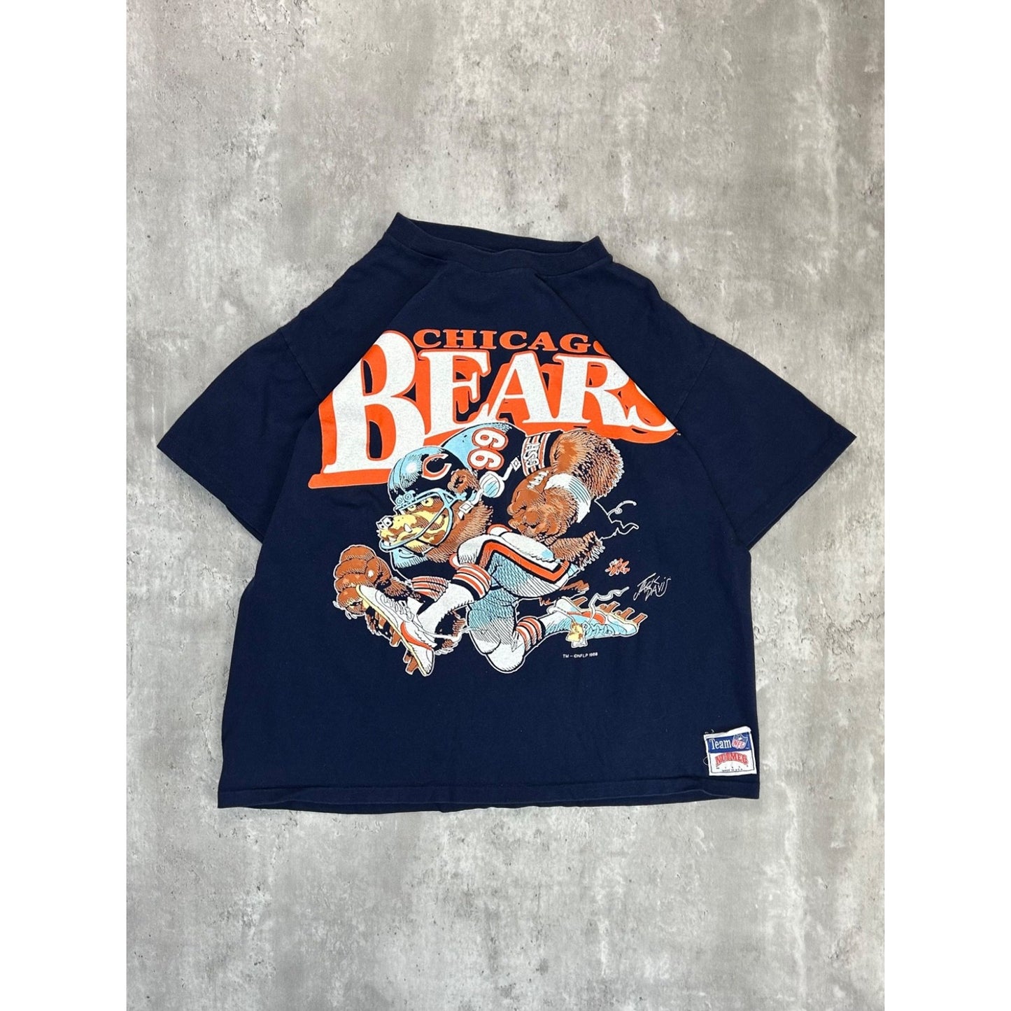 Vintage 1988 Chicago Bears NFL Big Mascot Graphic Football T-Shirt Size Large
