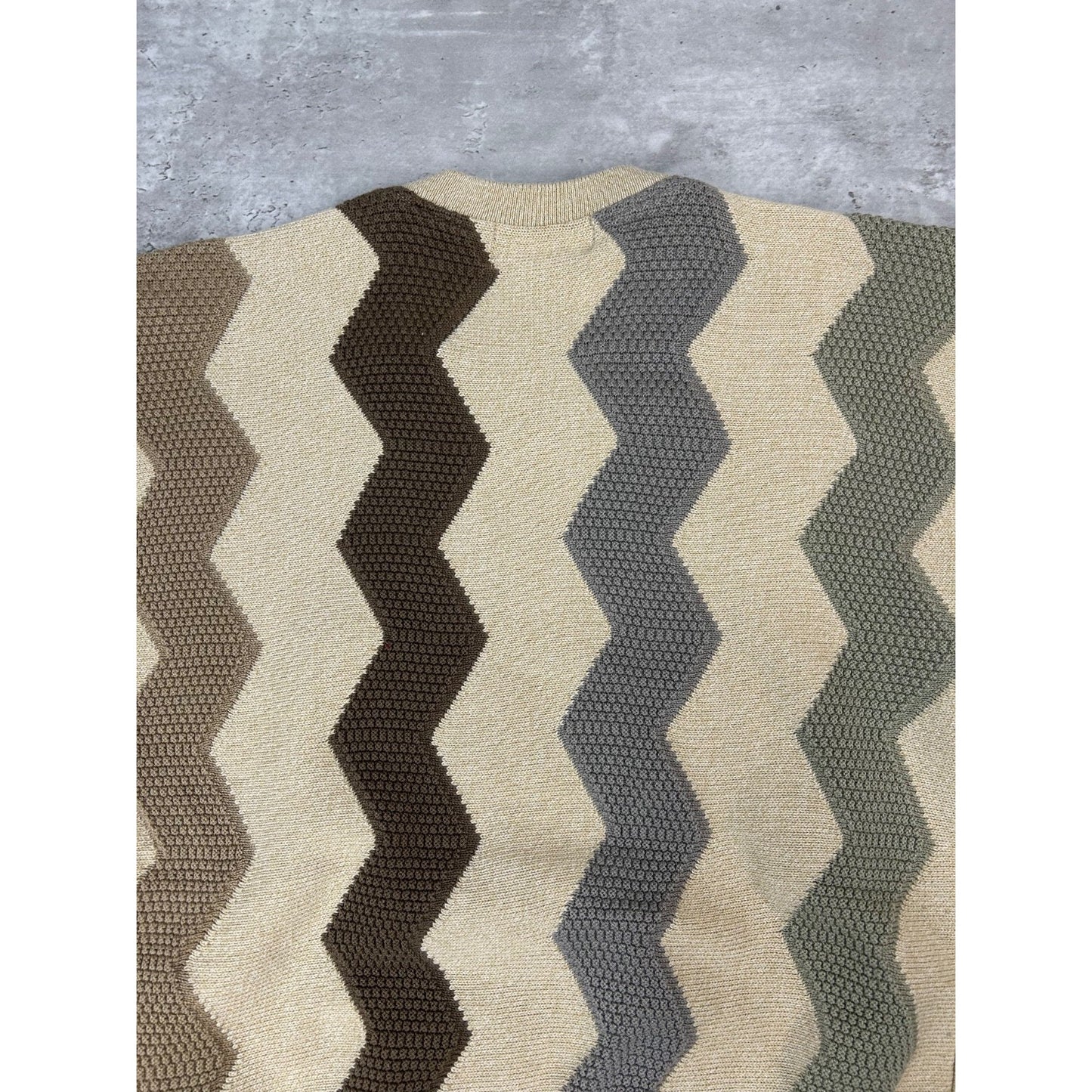 Vintage 90s Tundra Zig Zag Striped Print Pullover Knit Sweater Size Medium