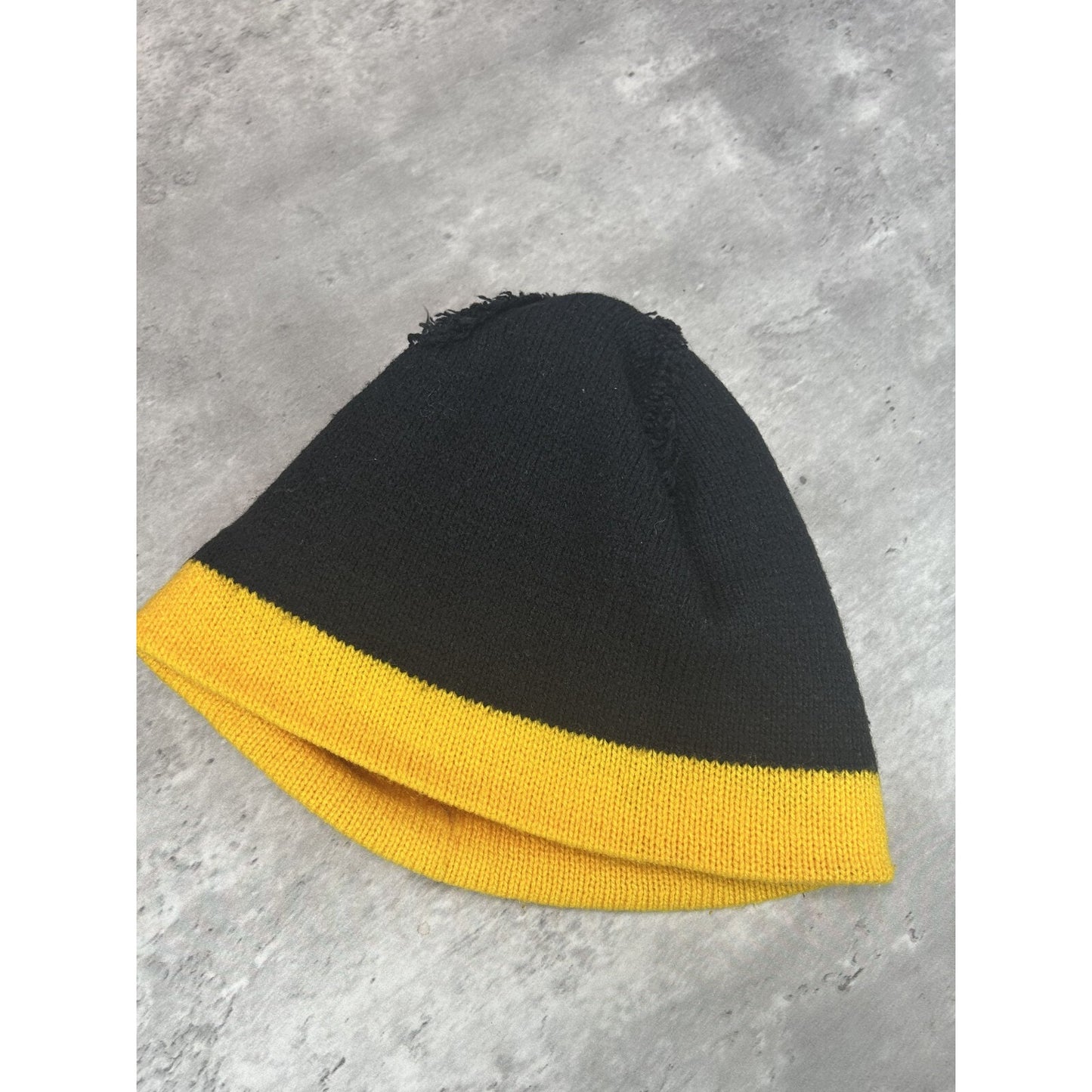 Vintage Graphic Flame Print Beanie Hat OSFA Black/Yellow