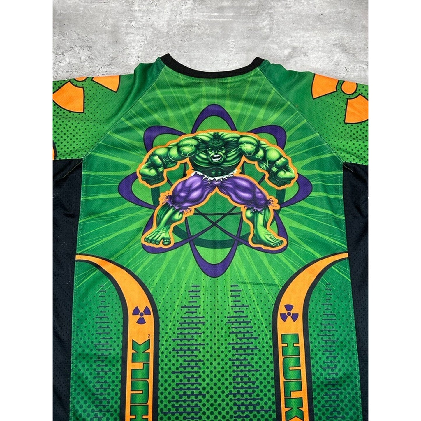 Vintage 2002 The Incredible Hulk Marvel Comics Graphic Jersey Size Large