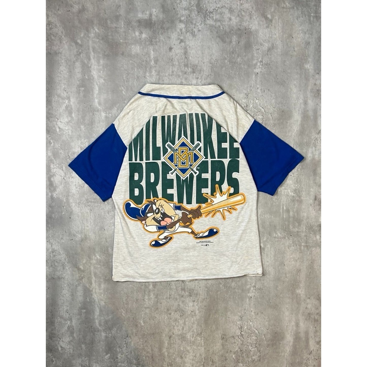 Vintage 1995 Milwaukee Brewers MLB Looney Tunes Taz Jersey Size Large