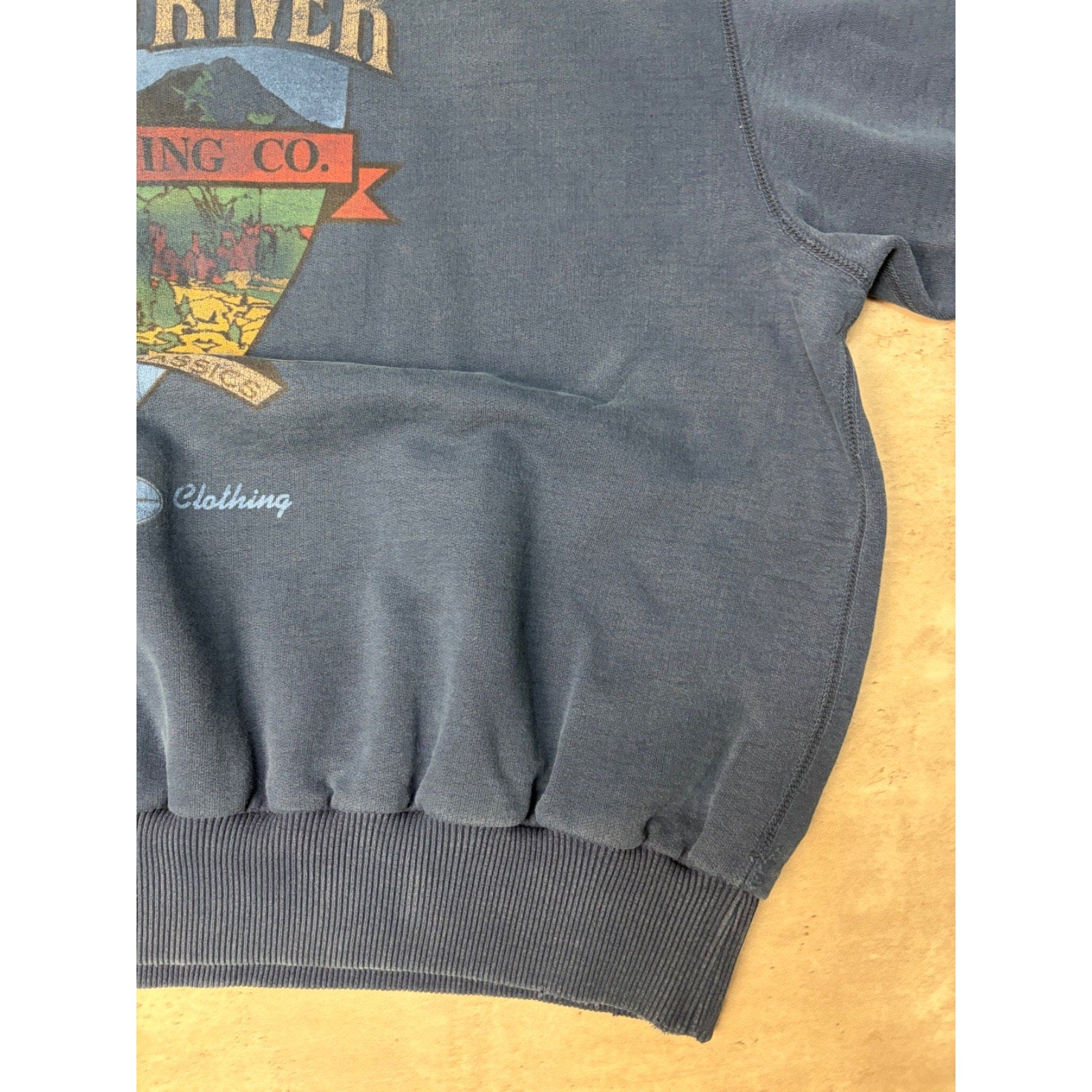 Vintage Wind River Outfitters Nature Crest Graphic Navy Blue Sweatshirt Size XL