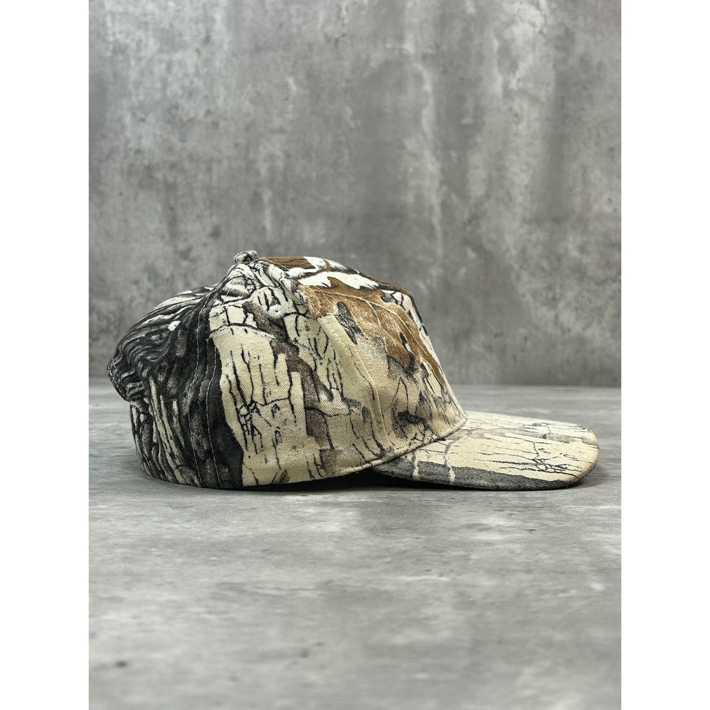 Vintage Daystone Tree Camp Hunting Snapback Hat OSFA