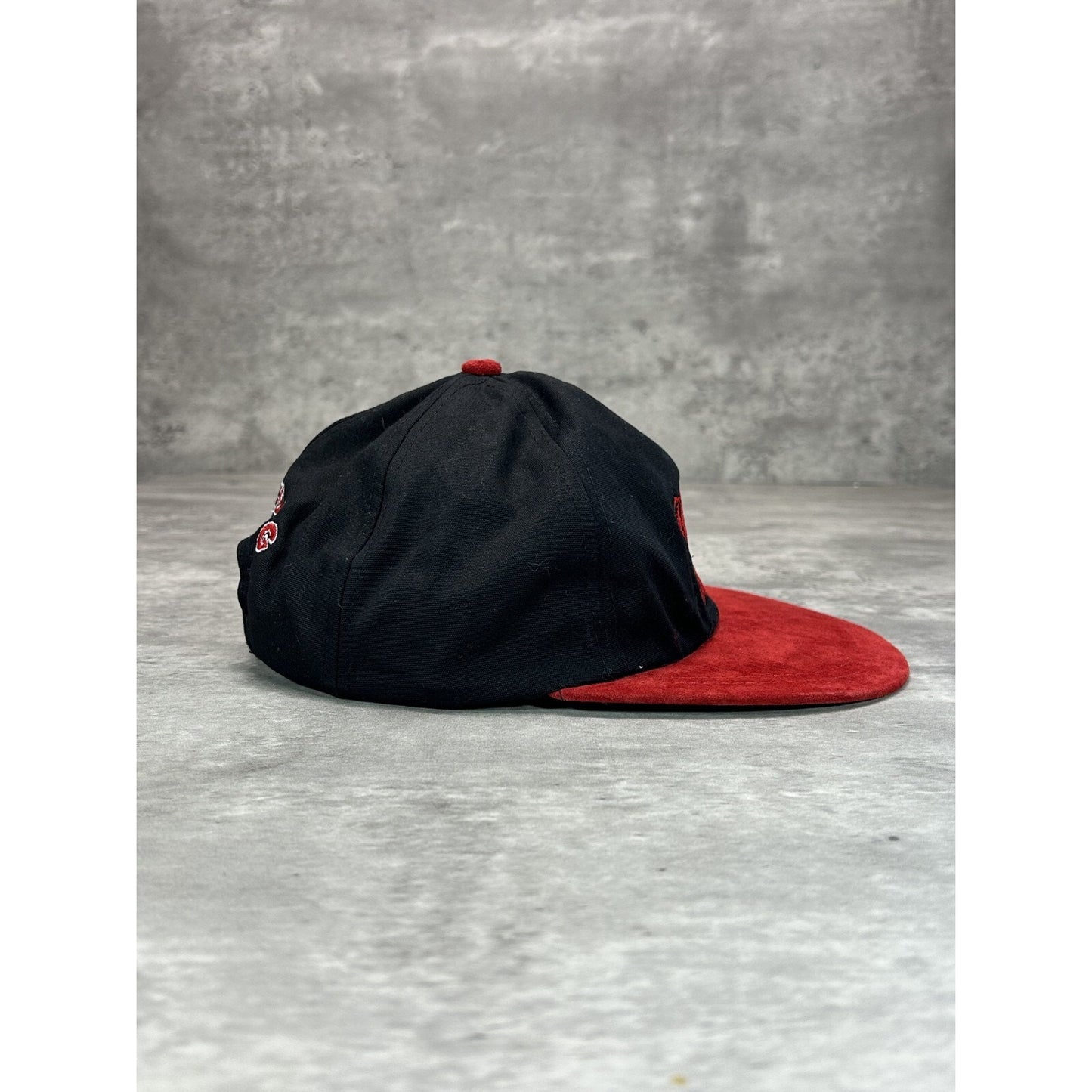 Vintage 90s Red Dog Beer Embroidered Logo Two Tone Snapback Hat OSFA Black/Red