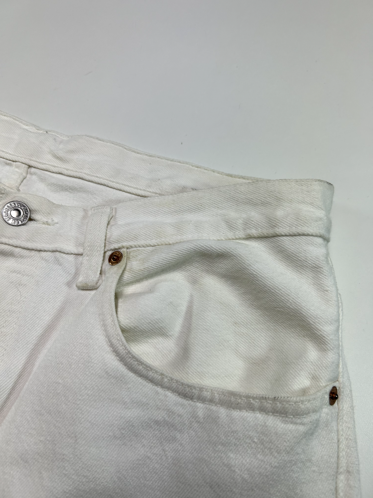 Vintage 90s Levis XX Red Tab 501 Button Fly White Denim Pants Size 34