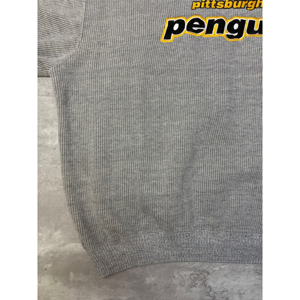Vintage Pittsburgh Penguins NHL Embroidered Logo Spellout Sweatshirt Size XL