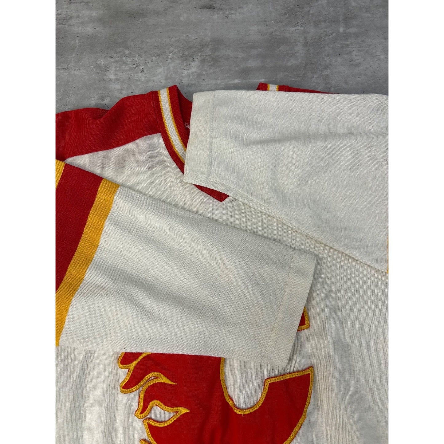 Vintage 70s/80s Calgary Flames NHL Stitched Hockey Jersey Size Small