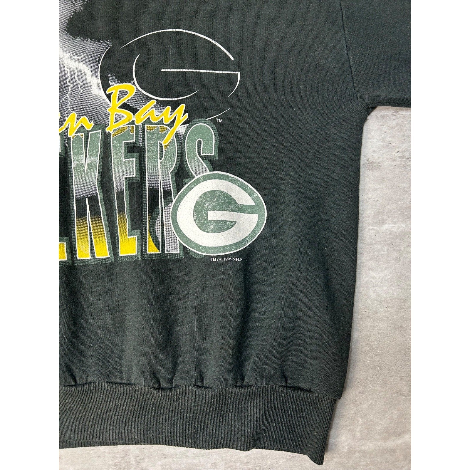1995 Green Bay Packers NFL Lightning Spellout Graphic Sweatshirt Size Large