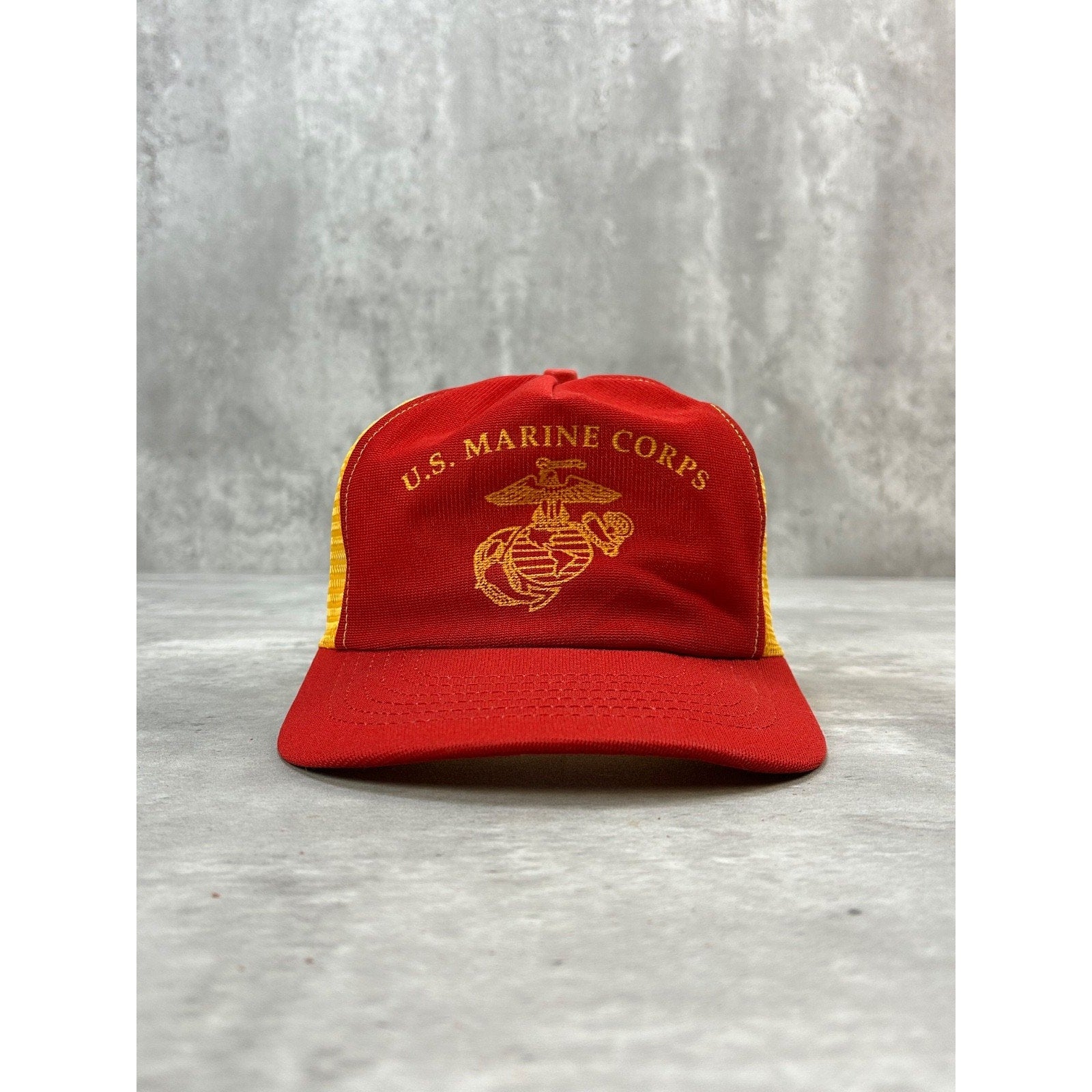 Vintage 80s/90s United States Marines Graphic Crest Trucker Snapback Hat OSFA