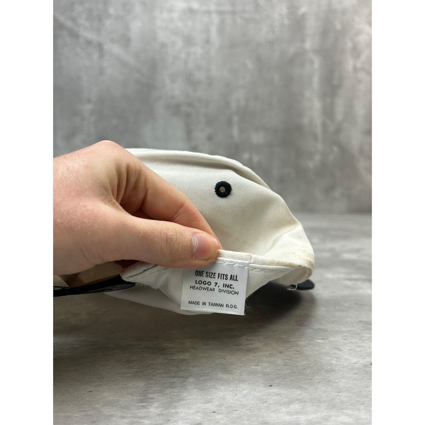 Vintage 1997 Detroit Red Wings NHL Stanley Cup Champs Snapback Hat OSFA