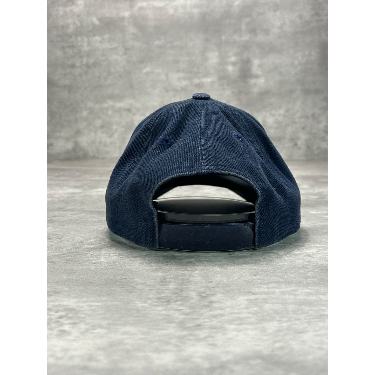 Vintage 90s Nike Metallic Swoosh Snapback Hat OSFA