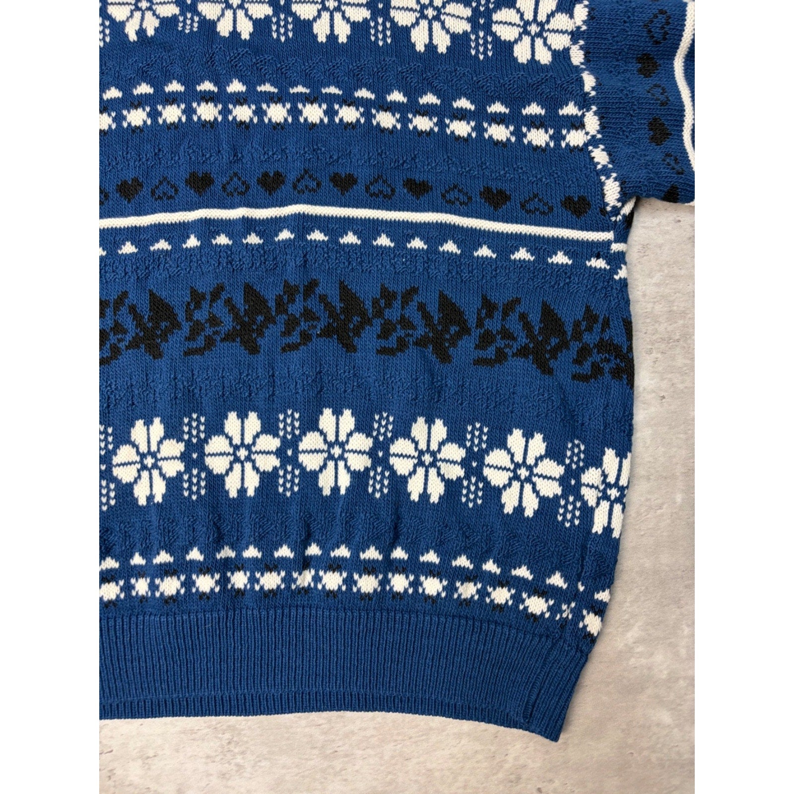 Vintage 90s Abstract Flower Striped Pullover Ribbed Knit Sweater Size Medium